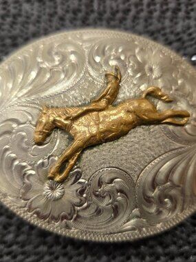 smaller sized Montana Silversmith Bronc belt buckle
